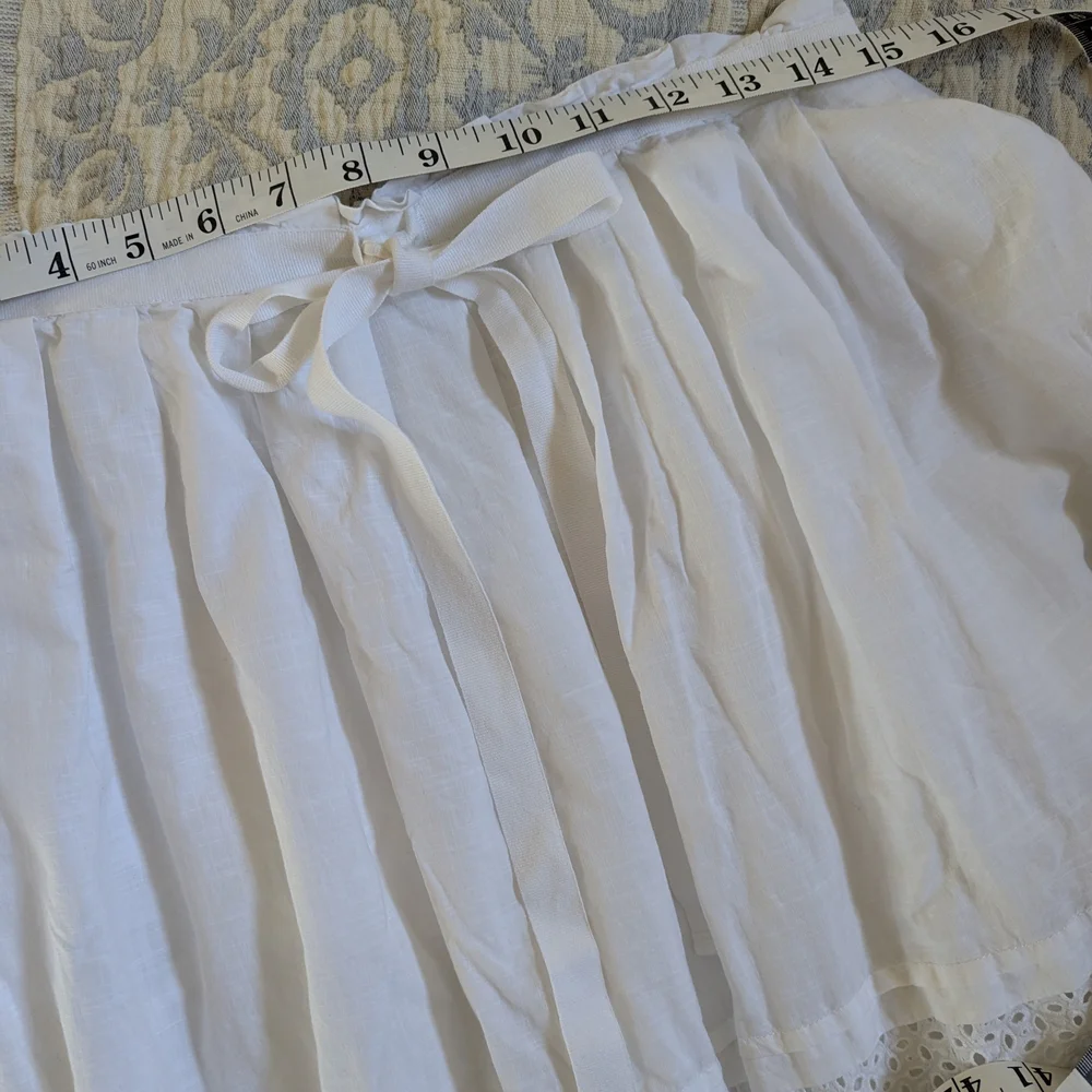 GAP White Embroidered Eyelet Skirt - Picture 7 of 8